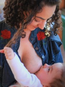 5 must have breastfeeding registry items